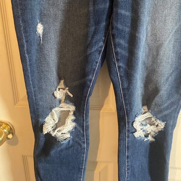 American Eagle ripped jeans - Picture 4 of 6